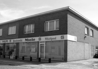 Architect- en ingenieursbureau Andries & Vuylsteke - Verbouwing winkelpand naar gezinswoning 