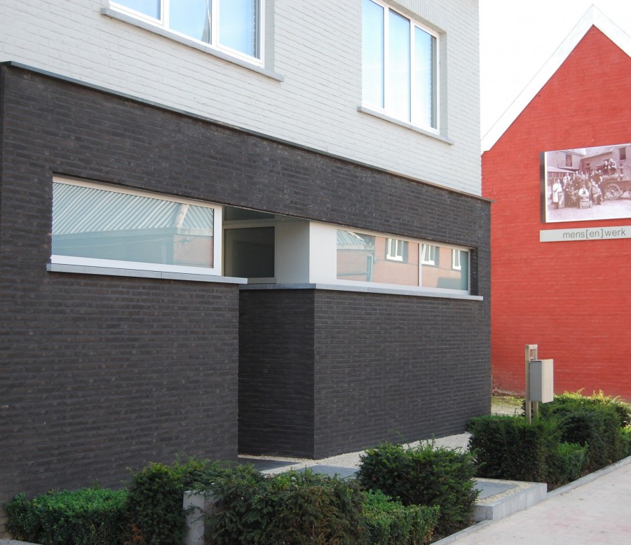 Architect- en ingenieursbureau Andries & Vuylsteke - Verbouwing winkelpand naar gezinswoning 